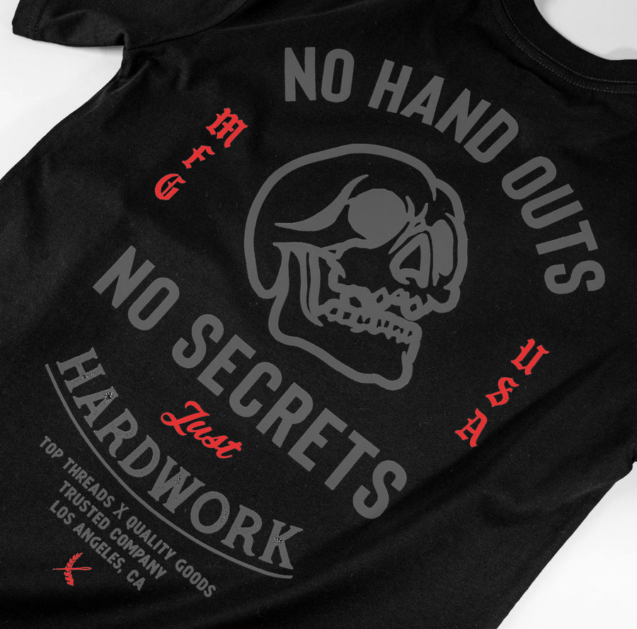 NO HAND OUTS TEE - BLACK/RED
