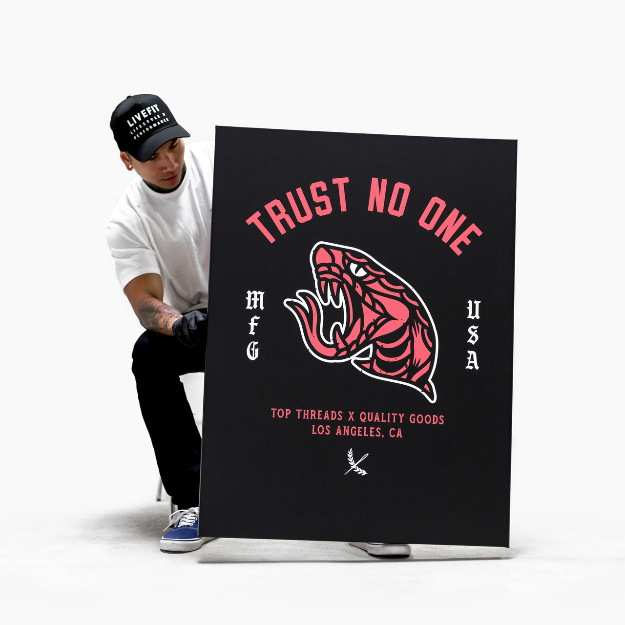 Trust No One Canvas - Black